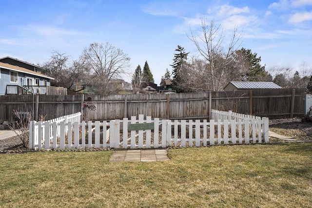 view of yard featuring fence private yard