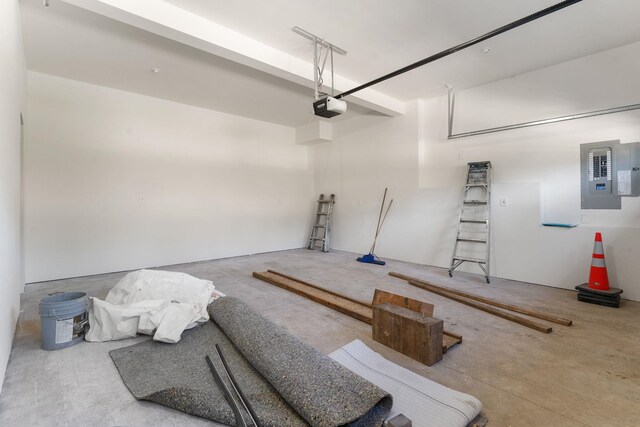 806 W Bolan Ave, Spokane, WA 99224 - garage featuring a garage door opener and electric panel