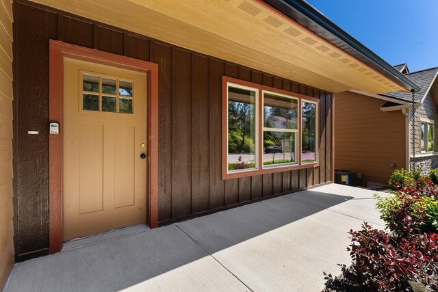 806 W Bolan Ave, Spokane, WA 99224 - view of exterior entry with board and batten siding