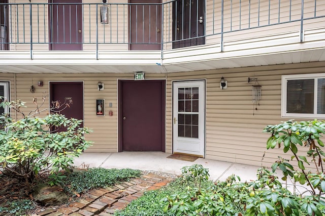 10321 E Main Ave Ste 104, Spokane, WA 99206 - doorway to property featuring a balcony