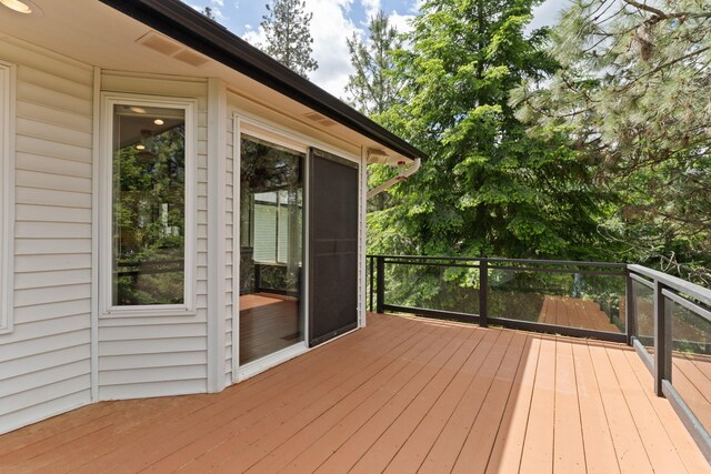 4720 S Wildwood Ln, Spokane, WA 99206 - view of deck