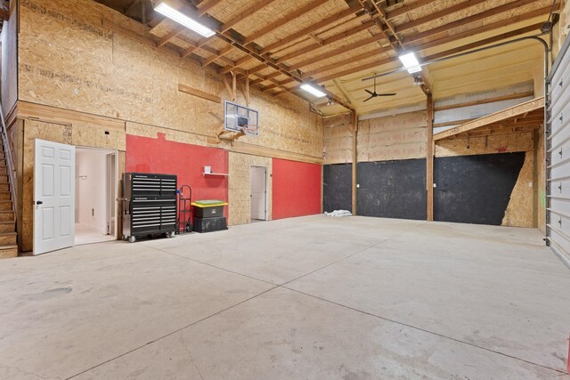 4720 S Wildwood Ln, Spokane, WA 99206 - view of garage