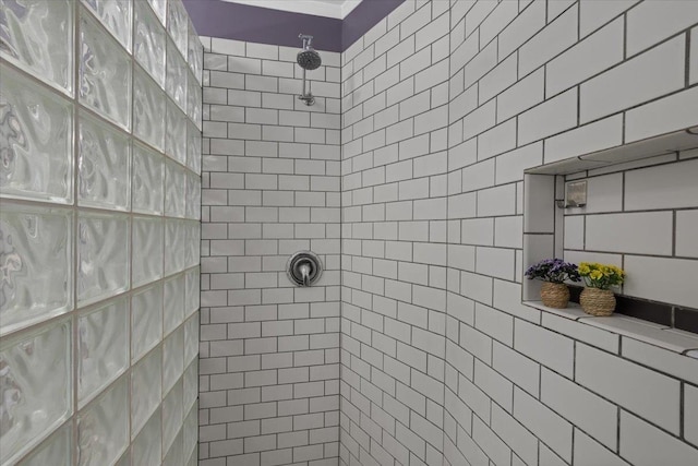 127 W 25th Ave, Spokane, WA 99203 - bathroom with tiled shower