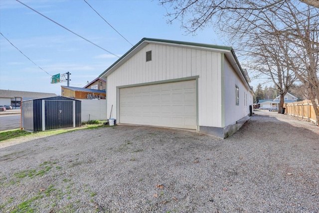 404 N Washington Ave, Newport, WA 99156 - detached garage with fence