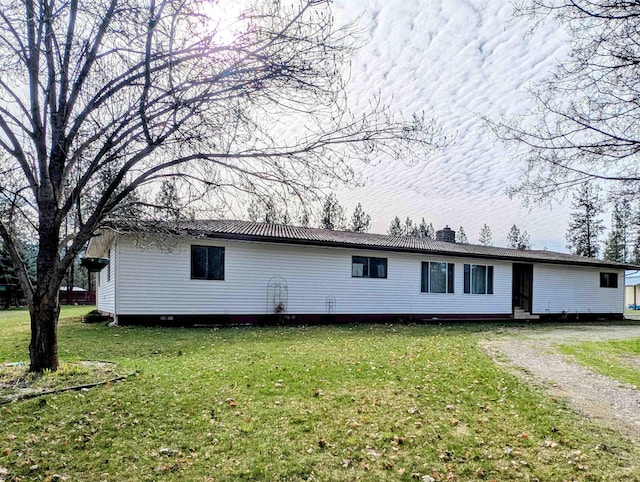 28 Enzyme Ln, Kettle Falls, WA 99141 - view of front facade with a front yard and dirt driveway