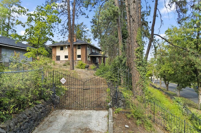 540 E Rockwood Blvd, Spokane, WA 99202 - exterior space with stucco siding and fence