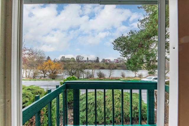 2121 E Upriver Dr Unit # 61, Spokane, WA 99207 - balcony featuring a water view