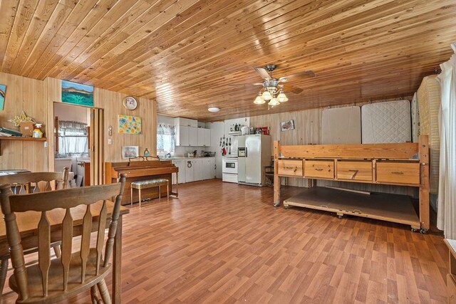 19821 N Mathias Ln, Nine Mile Falls, WA 99026