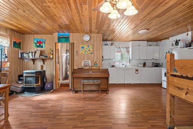 19821 N Mathias Ln, Nine Mile Falls, WA 99026