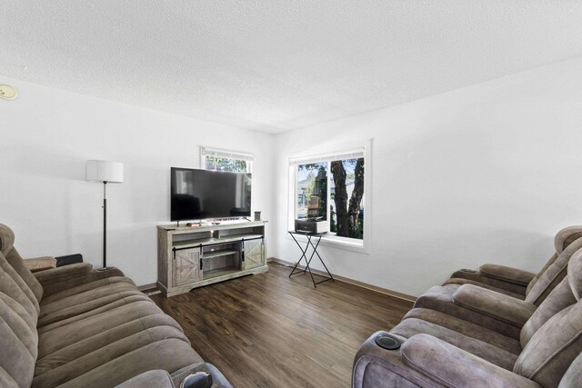 2218 E Hartson Ave, Spokane, WA 99202 - living room featuring wood finished floors