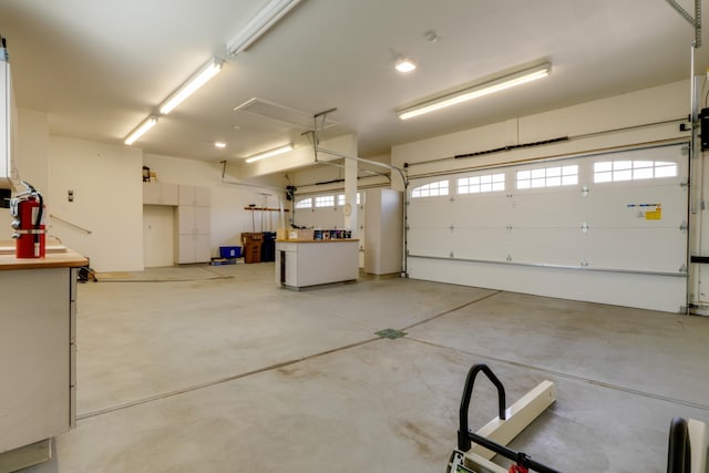 6519 W Kitsap Dr, Spokane, WA 99208 - view of garage