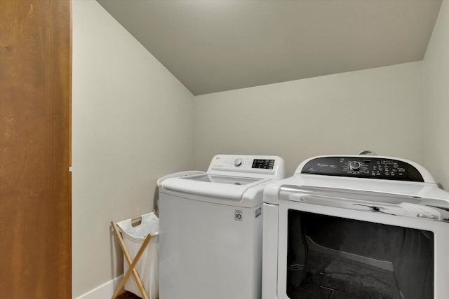 6610 S Springview St, Spokane, WA 99224 - laundry room featuring washing machine and dryer and baseboards
