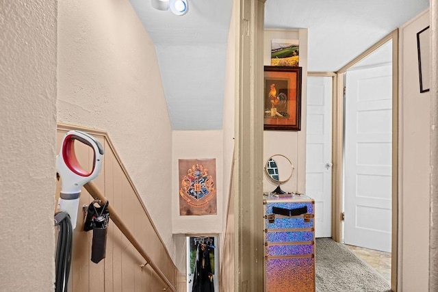 723 W Montgomery Ave, Spokane, WA 99205 - hallway featuring a textured wall