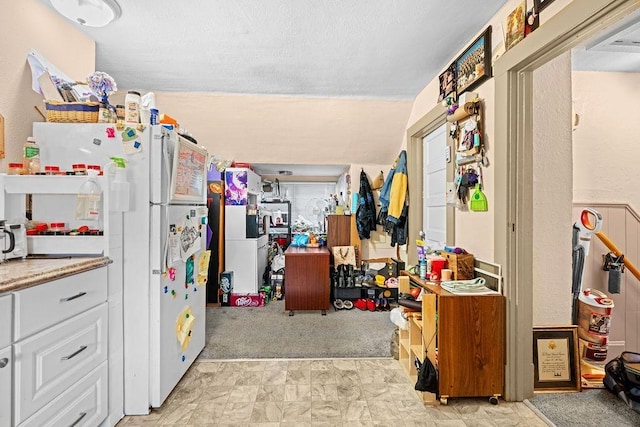 723 W Montgomery Ave, Spokane, WA 99205 - garage featuring freestanding refrigerator