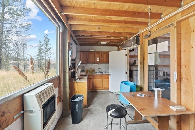 31725 N Hawk Creek Rd, Davenport, WA 99122 - sunroom featuring heating unit and a sink