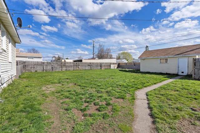 606 E Joseph Ave, Spokane, WA 99208 - view of yard featuring fence and an outbuilding