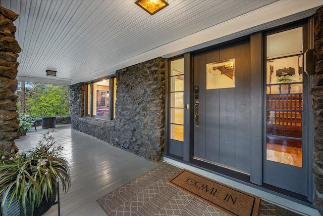 530 E 11th Ave, Spokane, WA 99202 - property entrance with covered porch and stone siding
