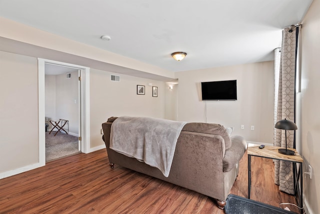 1607 W 11th Ave, Spokane, WA 99204 - living area with wood finished floors and baseboards