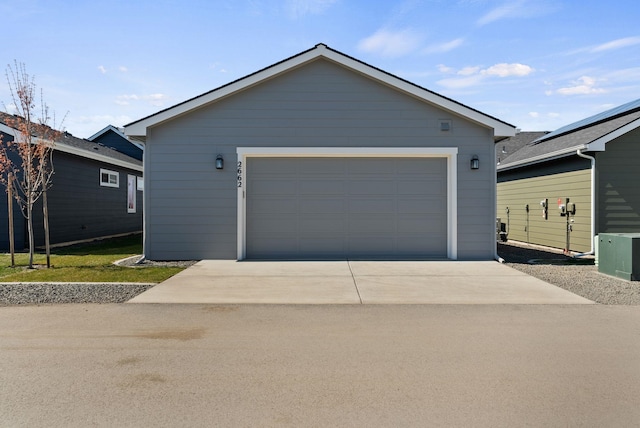 view of detached garage