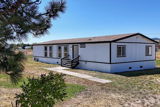 manufactured / mobile home with crawl space and entry steps