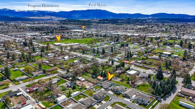 bird's eye view with a mountain view