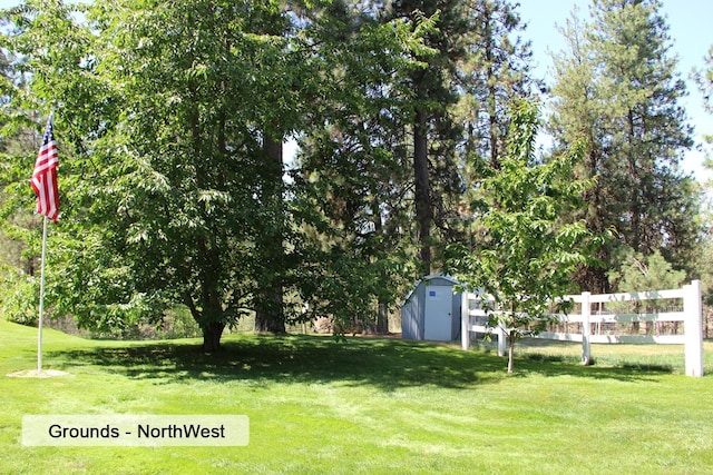 21203 W Beechwood Rd, Medical Lake, WA 99022 - view of yard featuring a shed and an outdoor structure