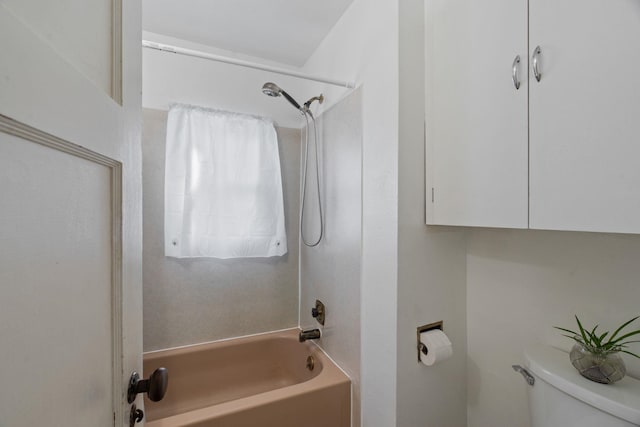 full bath featuring toilet and shower / bathing tub combination