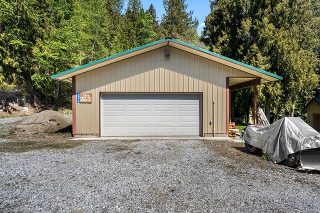 view of detached garage