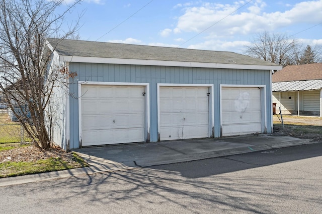 view of detached garage