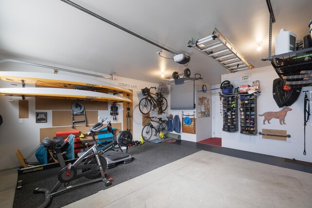 3306 N Ladalia Dr, Coeur D Alene, ID 83814 - view of garage
