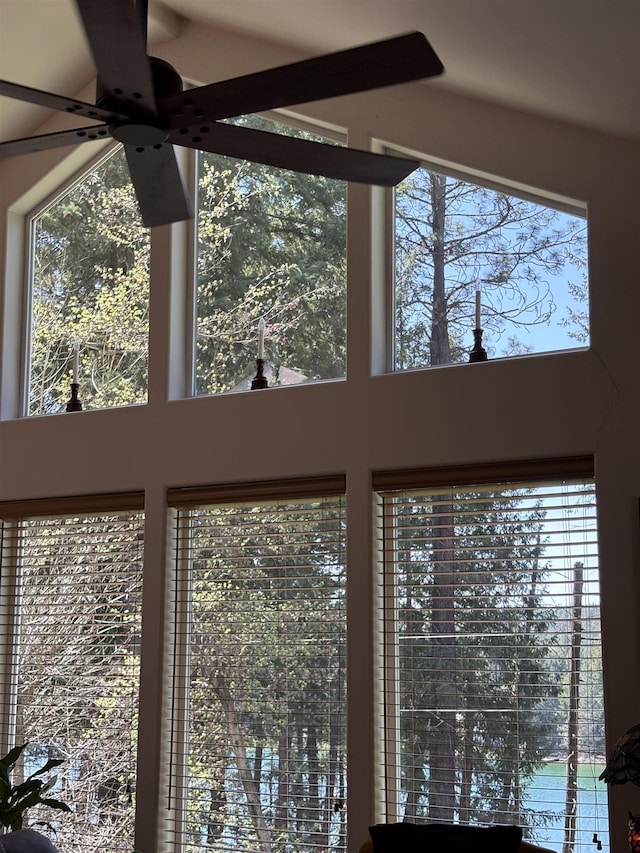 9306 E Lake Rd, Elk, WA 99009 - details featuring ceiling fan