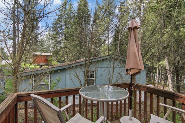 9306 E Lake Rd, Elk, WA 99009 - view of wooden deck
