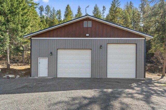view of detached garage