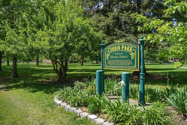 817 W Frederick Ave, Spokane, WA 99205 - community / neighborhood sign featuring a lawn
