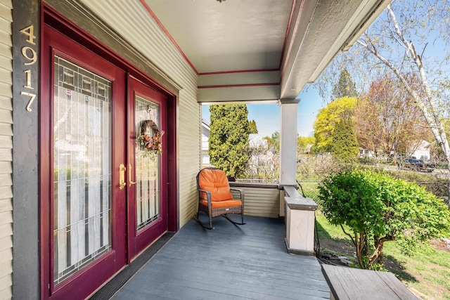 exterior space featuring a porch