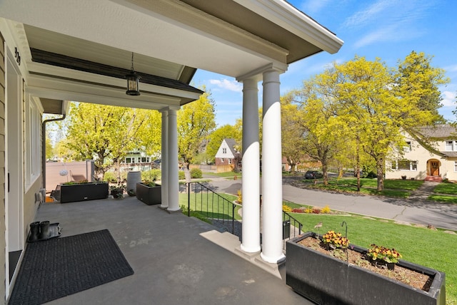 view of patio / terrace with covered porch