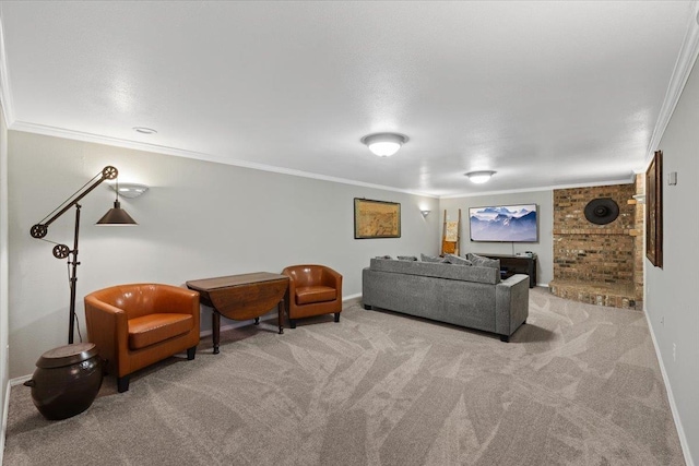 living area featuring carpet floors, ornamental molding, and baseboards