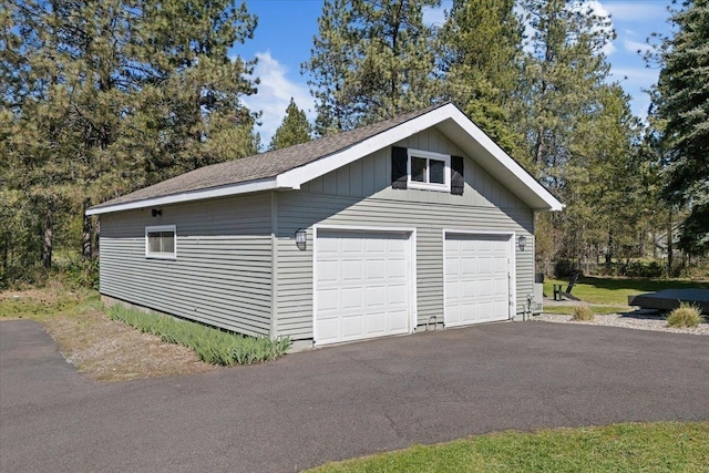 view of detached garage