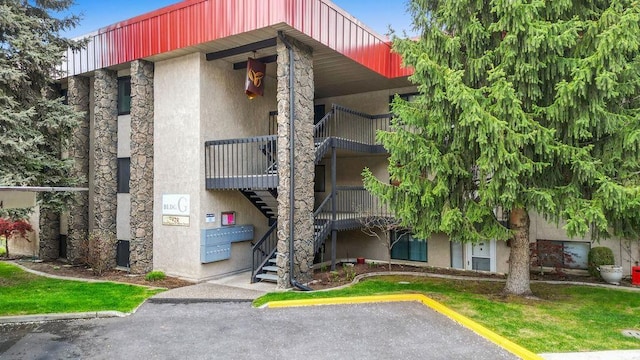 172 S Coeur Dalene St Unit G-303, Spokane, WA 99201 - view of property with stairs