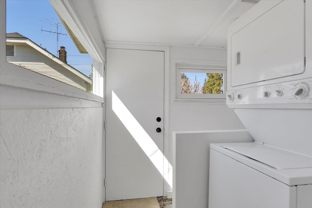 3903 E Hartson Ave, Spokane, WA 99202 - laundry room featuring stacked washer / dryer