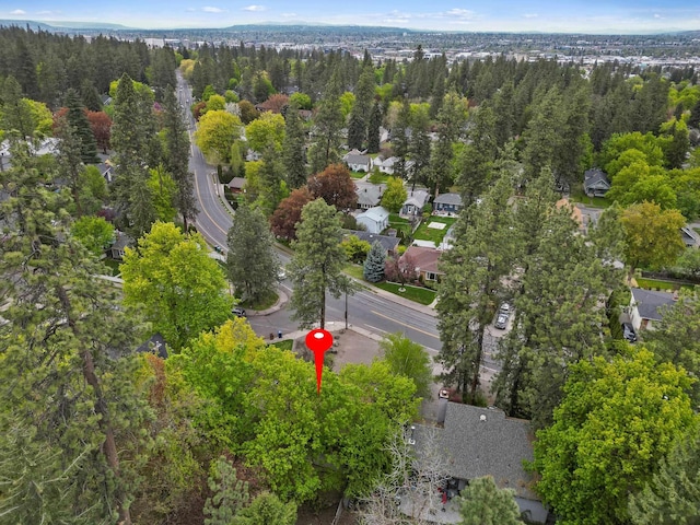 bird's eye view with a view of trees