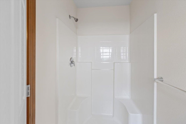 14316 E 31st Ln, Veradale, WA 99037 - full bath with walk in shower