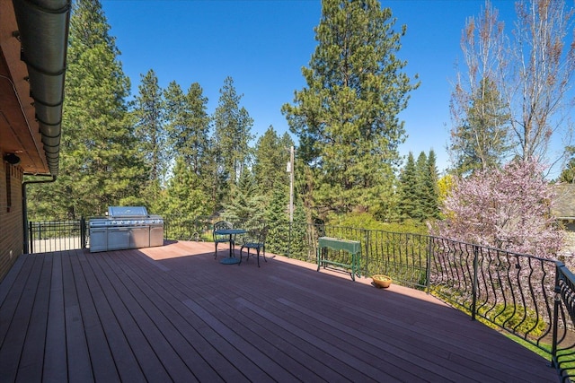 1909 E Pinecrest Rd, Spokane, WA 99203 - deck featuring area for grilling