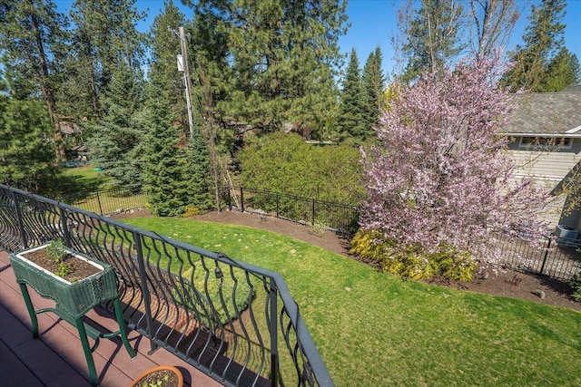 1909 E Pinecrest Rd, Spokane, WA 99203 - view of wooden terrace