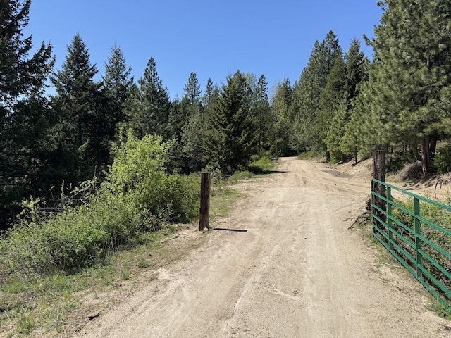 1372 Valley View Dr, Newport, WA 99156