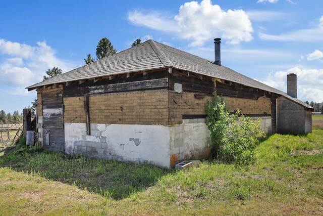 view of home's exterior
