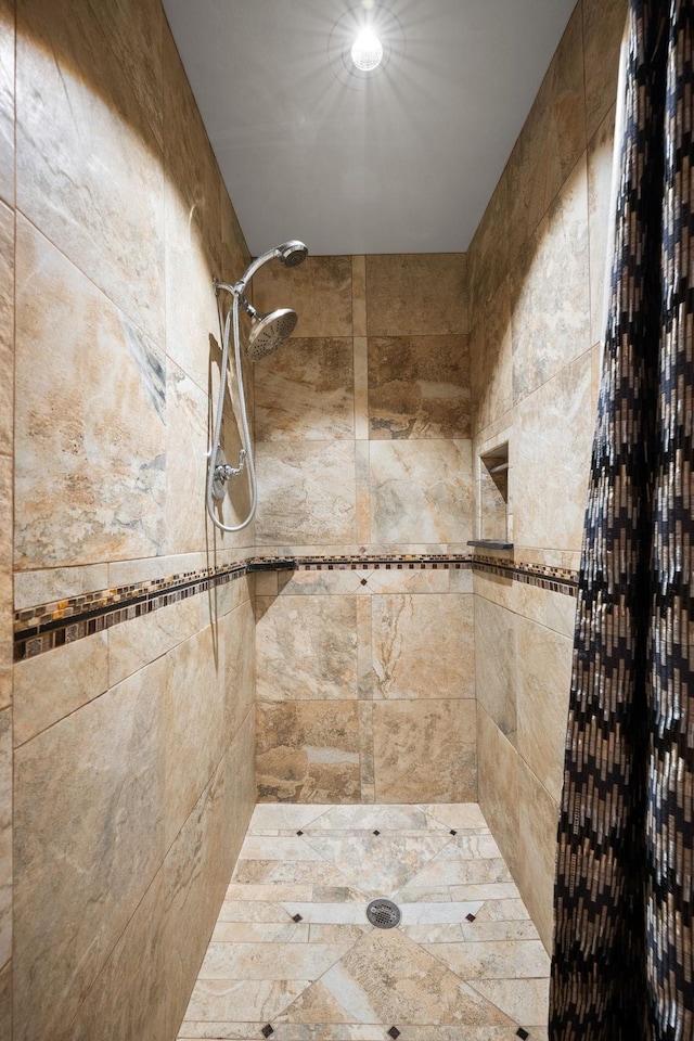 16717 E Washington Rd, Valleyford, WA 99036 - full bathroom featuring a tile shower
