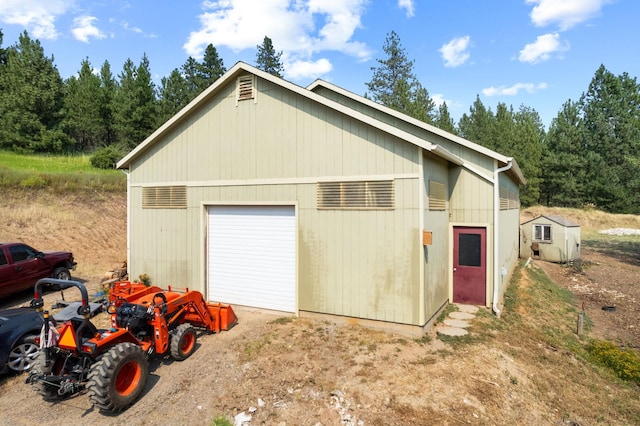 view of detached garage