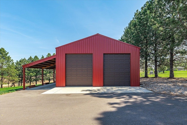 406 N Northridge Way, Fairfield, WA 99012 - garage featuring a garage