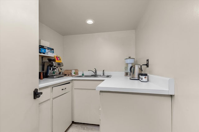 406 N Northridge Way, Fairfield, WA 99012 - laundry area with a sink and recessed lighting